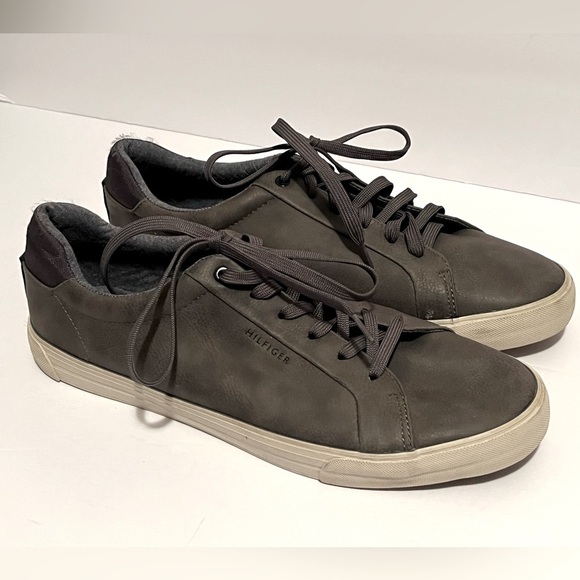 Tommy Hilfiger Men's Gray Casual Low Top Sneakers - Picture 1 of 16